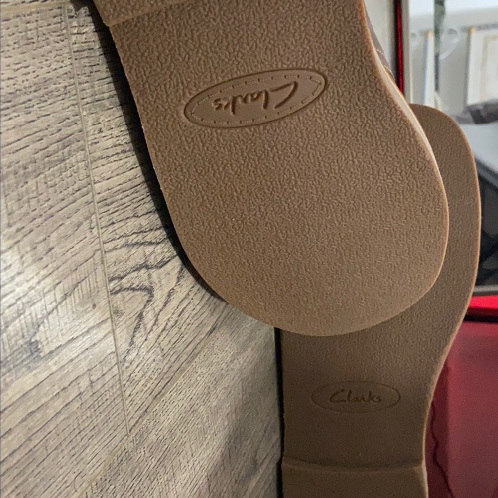 Clarks - Picture 7 of 7